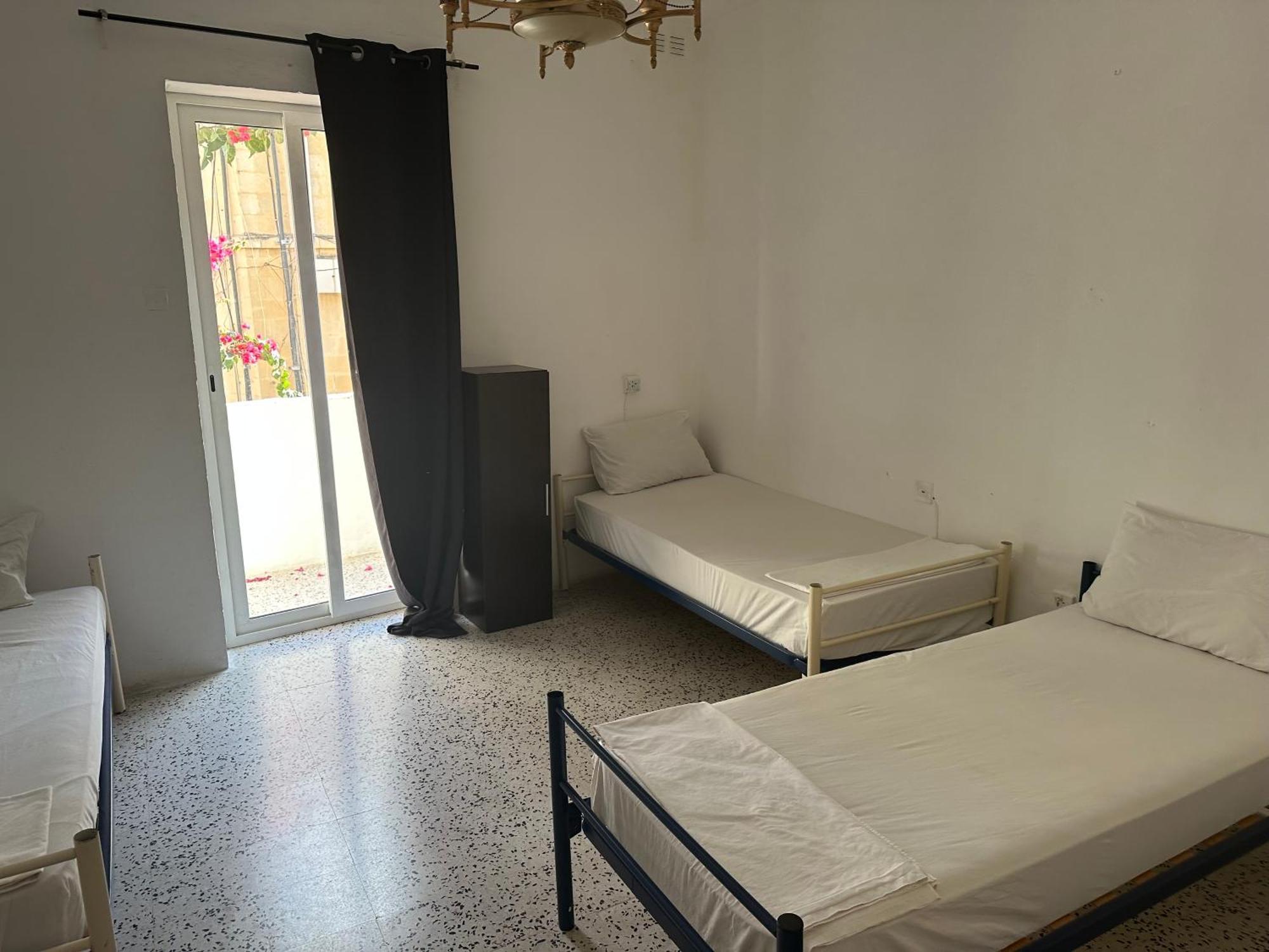 Ave Maria Guest House Сент Джулианс Экстерьер фото